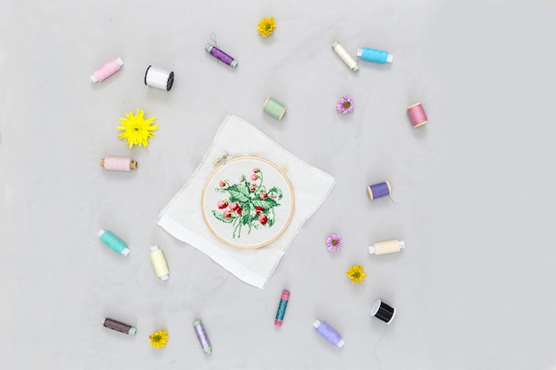 zbiór haftowanych próbek